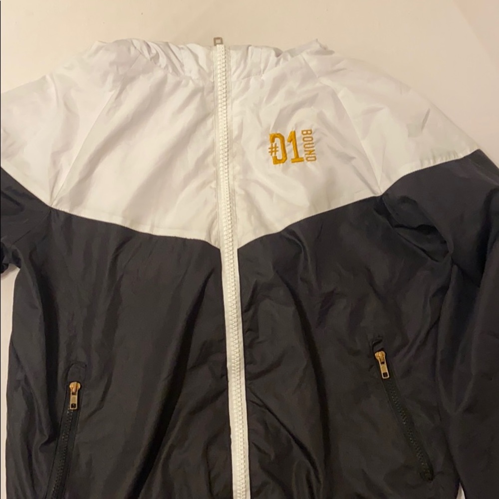 D1BOUND WINDBREAKER